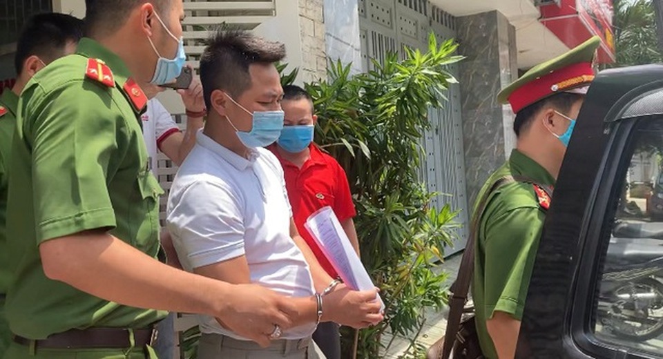 Điểm mặt loạt đại gia phân lô bán nền, ôm tiền bỏ trốn bị bắt, truy nã - 3 Điểm mặt loạt đại gia phân lô bán nền, ôm tiền bỏ trốn bị bắt, truy nã - 3