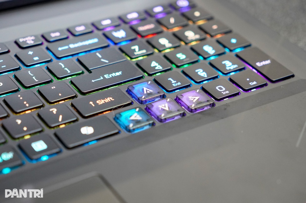 Computex 2025: Laptop gaming AI hiệu suất cao thay thế máy tính bàn - 22 Computex 2025: Laptop gaming AI hiệu suất cao thay thế máy tính bàn - 22