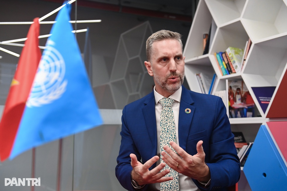 Trưởng Đại diện UNFPA: “Người trẻ không ngại sinh, họ mắc kẹt bởi rào cản - 7 Trưởng Đại diện UNFPA: “Người trẻ không ngại sinh, họ mắc kẹt bởi rào cản - 7