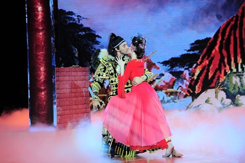 Angela Phương Trinh khiến giám khảo "nổi da gà" khi làm Thúy Kiều