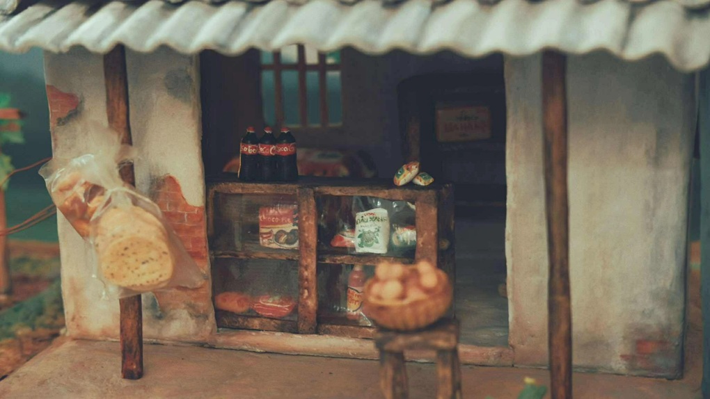 Cô gái làm bánh trung thu mô hình tiệm tạp hoá gây sốt mạng xã hội - 2 Cô gái làm bánh trung thu mô hình tiệm tạp hoá gây sốt mạng xã hội - 2