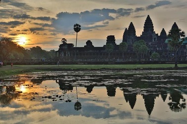 Campuchia cấm du khách ăn mặc hở hang vào Angkor Wat