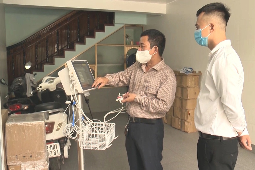 Vợ chồng trẻ bán đất ủng hộ hơn 2 tỷ đồng chống dịch để tạo phúc cho con - 5 Vợ chồng trẻ bán đất ủng hộ hơn 2 tỷ đồng chống dịch để tạo phúc cho con - 5
