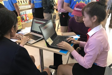 Thị trường laptop tiếp tục sụt giảm mạnh trong năm 2016