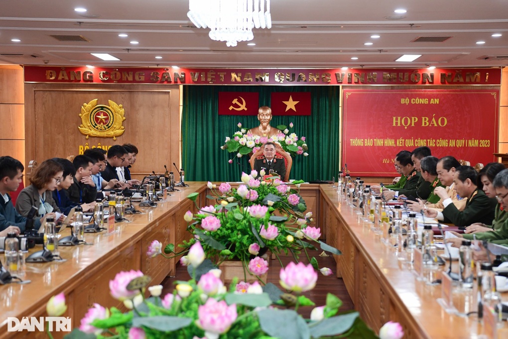 5 cán bộ thanh tra Ngân hàng Nhà nước bị khởi tố trong vụ Vạn Thịnh Phát - 2 5 cán bộ thanh tra Ngân hàng Nhà nước bị khởi tố trong vụ Vạn Thịnh Phát - 2