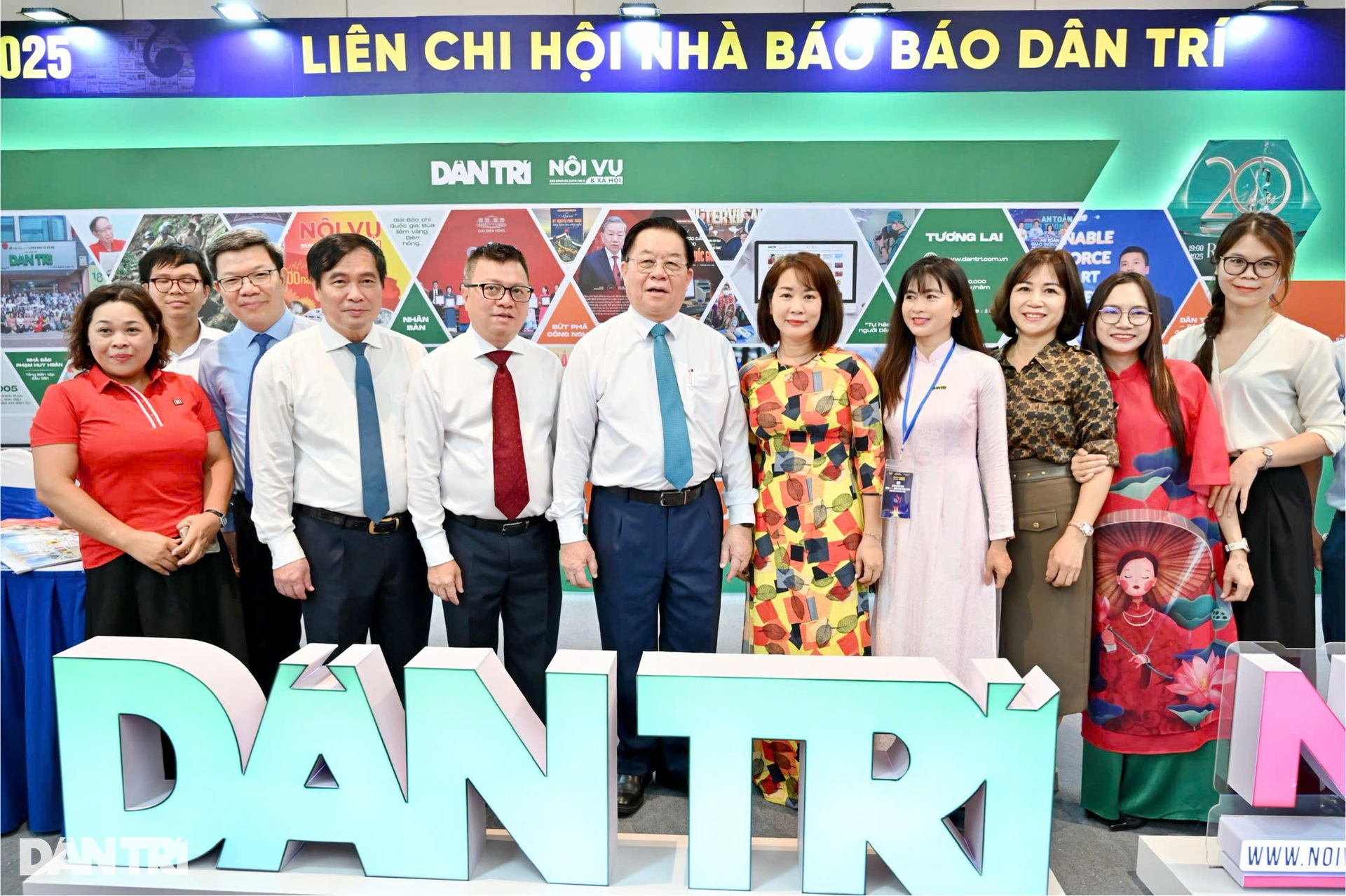 Toàn cảnh Lễ khai mạc Hội báo toàn quốc 2025 - 11 Toàn cảnh Lễ khai mạc Hội báo toàn quốc 2025 - 11