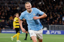 Erling Haaland phá kỷ lục của Mbappe ở Champions League
