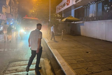 Cháy hầm gửi xe một ngân hàng ở đường Thụy Khuê, Hà Nội