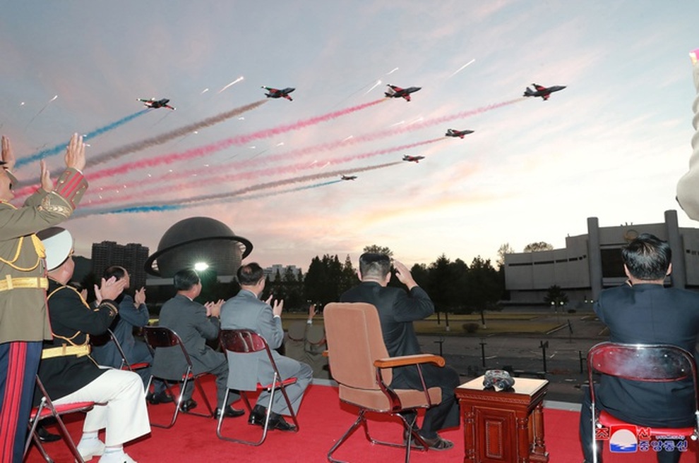 Ông Kim Jong-un tuyên bố xây dựng quân đội Triều Tiên bất khả chiến bại - 3 Ông Kim Jong-un tuyên bố xây dựng quân đội Triều Tiên bất khả chiến bại - 3