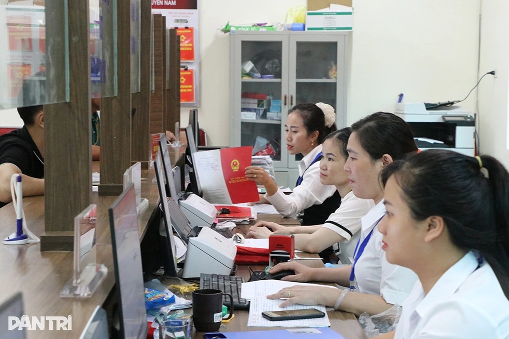 Tăng thêm 4 vị trí việc làm, nâng tổng số vị trí công chức cấp xã lên 43 - 1 Tăng thêm 4 vị trí việc làm, nâng tổng số vị trí công chức cấp xã lên 43 - 1