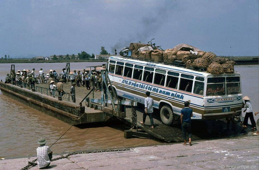 Giang hồ Đất Cảng Linh Cu: Trận chiến sinh tử trên bến phà (Kỳ cuối) - 3 Giang hồ Đất Cảng Linh Cu: Trận chiến sinh tử trên bến phà (Kỳ cuối) - 3