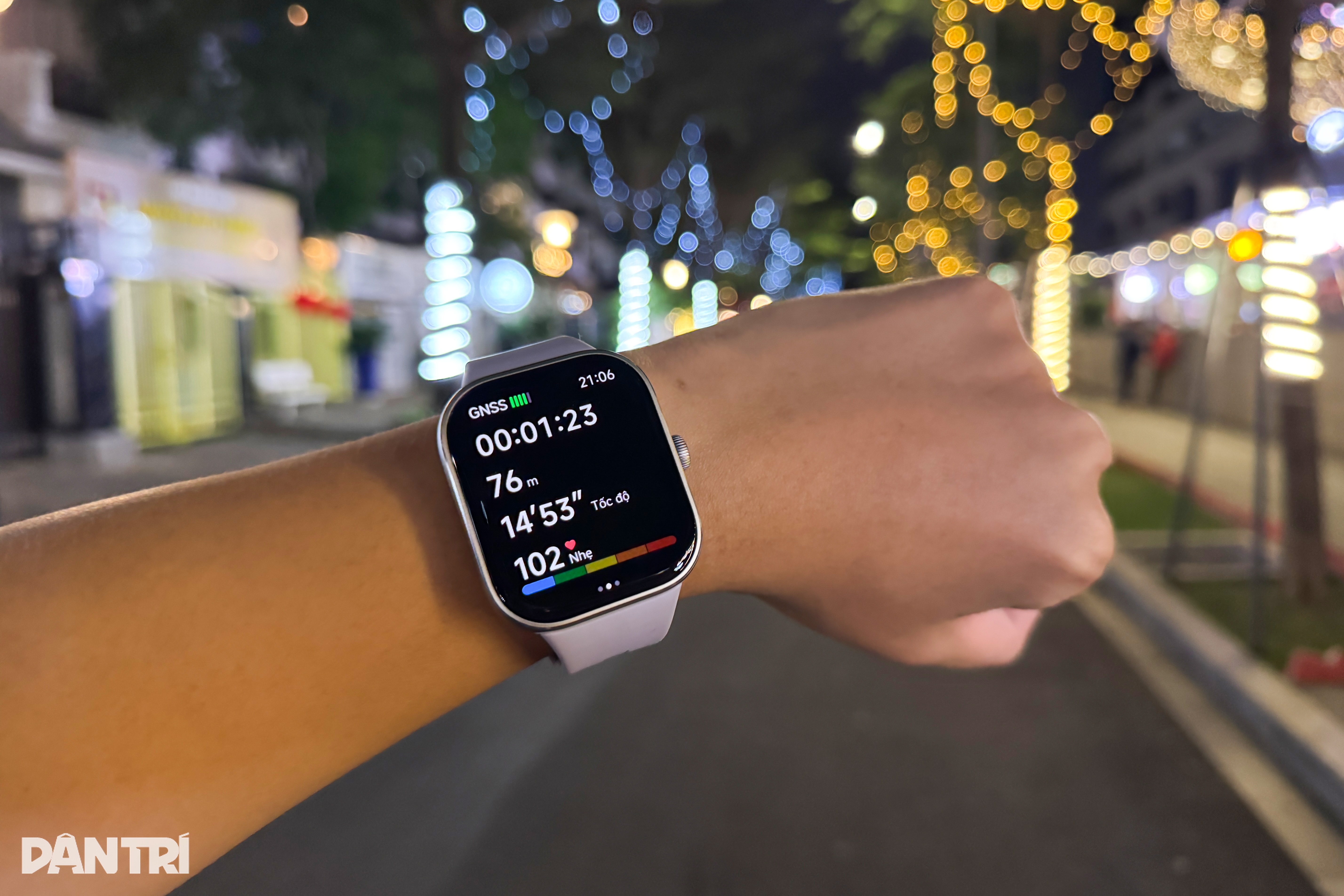 View - Đánh giá chi tiết đồng hồ thông minh Xiaomi Redmi Watch 5 | Báo Dân trí