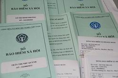 Doanh nghiệp không trả sổ BHXH, xử lý thế nào?