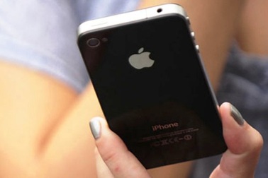 Táo tợn đập đầu chủ cửa hàng ĐTDĐ để cướp