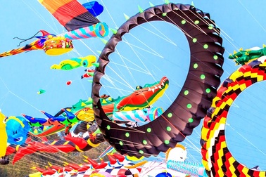 Lễ hội diều cho trẻ em trước giờ G