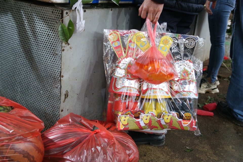 Tết ông Công ông Táo của một gia đình Hà Nội thời Covid-19 - 2 Tết ông Công ông Táo của một gia đình Hà Nội thời Covid-19 - 2