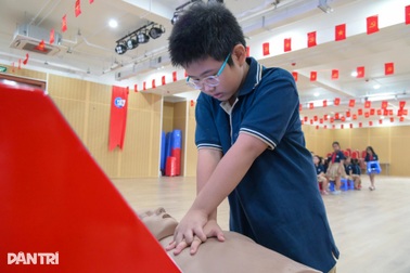 Ngừng tim ngoại viện gây tử vong cao, ít người Việt biết xử trí