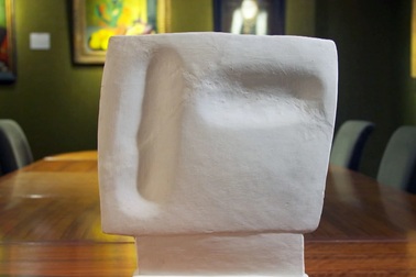 Bức tượng vô giá trị hóa ra là tác phẩm nghệ thuật có giá hơn 14 tỷ đồng