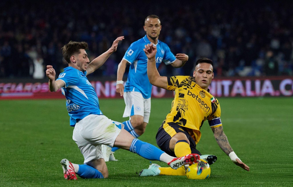 Kịch bản đặc biệt tại Serie A: Napoli, Inter thi đấu play-off tranh cúp bạc - 1 Kịch bản đặc biệt tại Serie A: Napoli, Inter thi đấu play-off tranh cúp bạc - 1