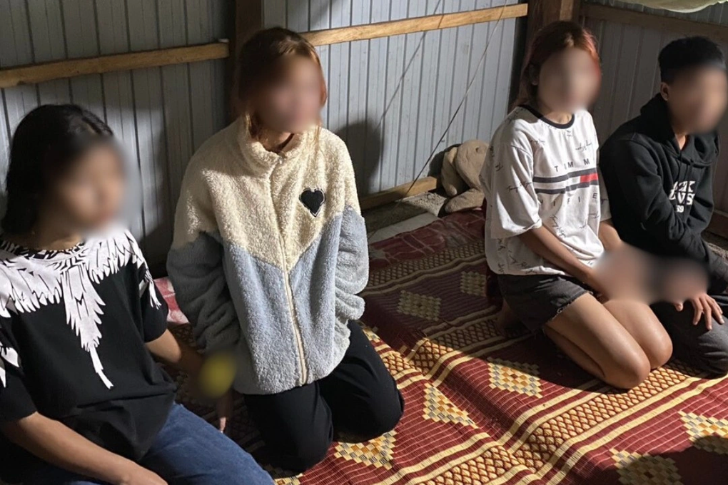 9 nam nữ thanh niên dân tộc thiểu số tụ tập chơi ma túy - 1