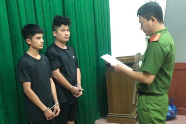 Mâu thuẫn trong quán karaoke, 2 người bị đâm chém thương vong