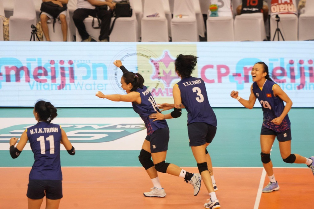 Khủng long Thanh Thúy: Tay đập tạo ra địa chấn của bóng chuyền Việt Nam - 1 Khủng long Thanh Thúy: Tay đập tạo ra địa chấn của bóng chuyền Việt Nam - 1