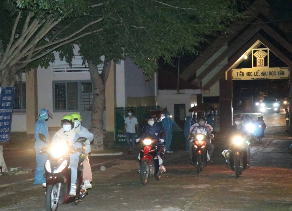 Đà Nẵng, Đắk Lắk thêm nhiều ca dương tính SARS-CoV-2 - 2 Đà Nẵng, Đắk Lắk thêm nhiều ca dương tính SARS-CoV-2 - 2