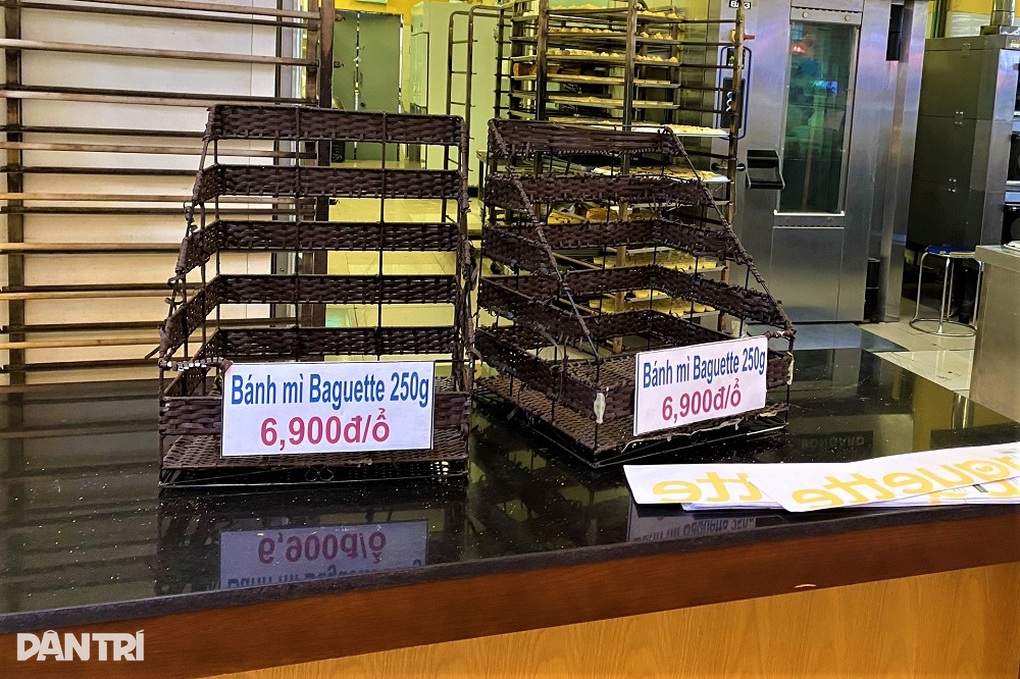 Đà Nẵng: Người dân đổ xô đi mua hàng hóa dự trữ trước giờ dừng họp chợ - 3 Đà Nẵng: Người dân đổ xô đi mua hàng hóa dự trữ trước giờ dừng họp chợ - 3