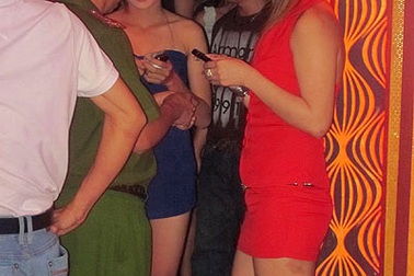 Trác táng ở khu Tên Lửa: Rầm rộ... xử phạt hành chính!