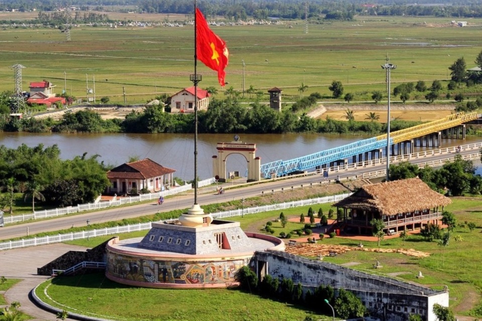 Quảng Trị sẽ bắn pháo hoa nhằm kích cầu hoạt động du lịch - 2 Quảng Trị sẽ bắn pháo hoa nhằm kích cầu hoạt động du lịch - 2