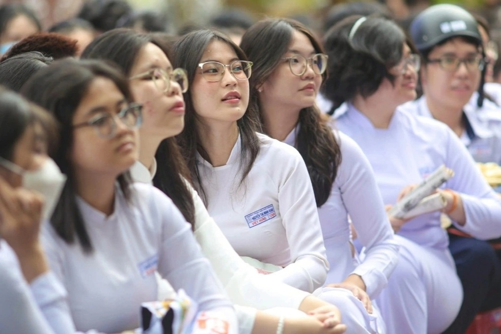 Trượt tốt nghiệp vẫn có giấy chứng nhận hoàn thành chương trình phổ thông - 1 Trượt tốt nghiệp vẫn có giấy chứng nhận hoàn thành chương trình phổ thông - 1