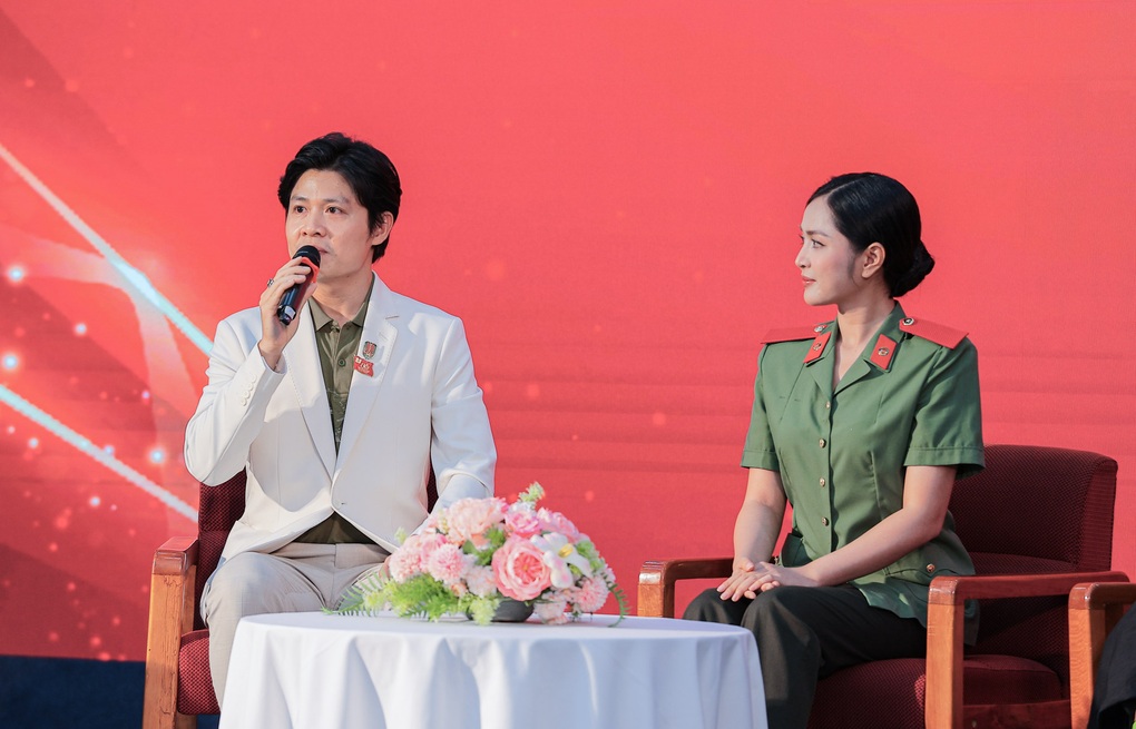 Nguyễn Văn Chung không áp lực tỷ view sau Viết tiếp câu chuyện hoà bình - 1 Nguyễn Văn Chung không áp lực tỷ view sau Viết tiếp câu chuyện hoà bình - 1