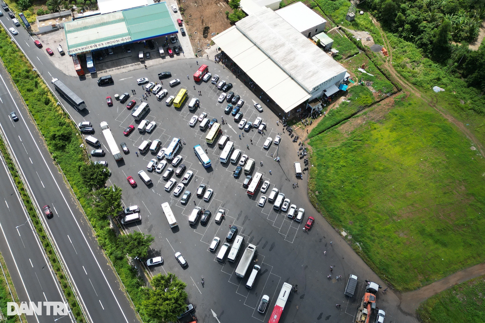 Trạm dừng nghỉ đi sau cao tốc - 1