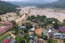 Dấu vết kinh hoàng nơi thôn làng vừa chịu lũ dữ
