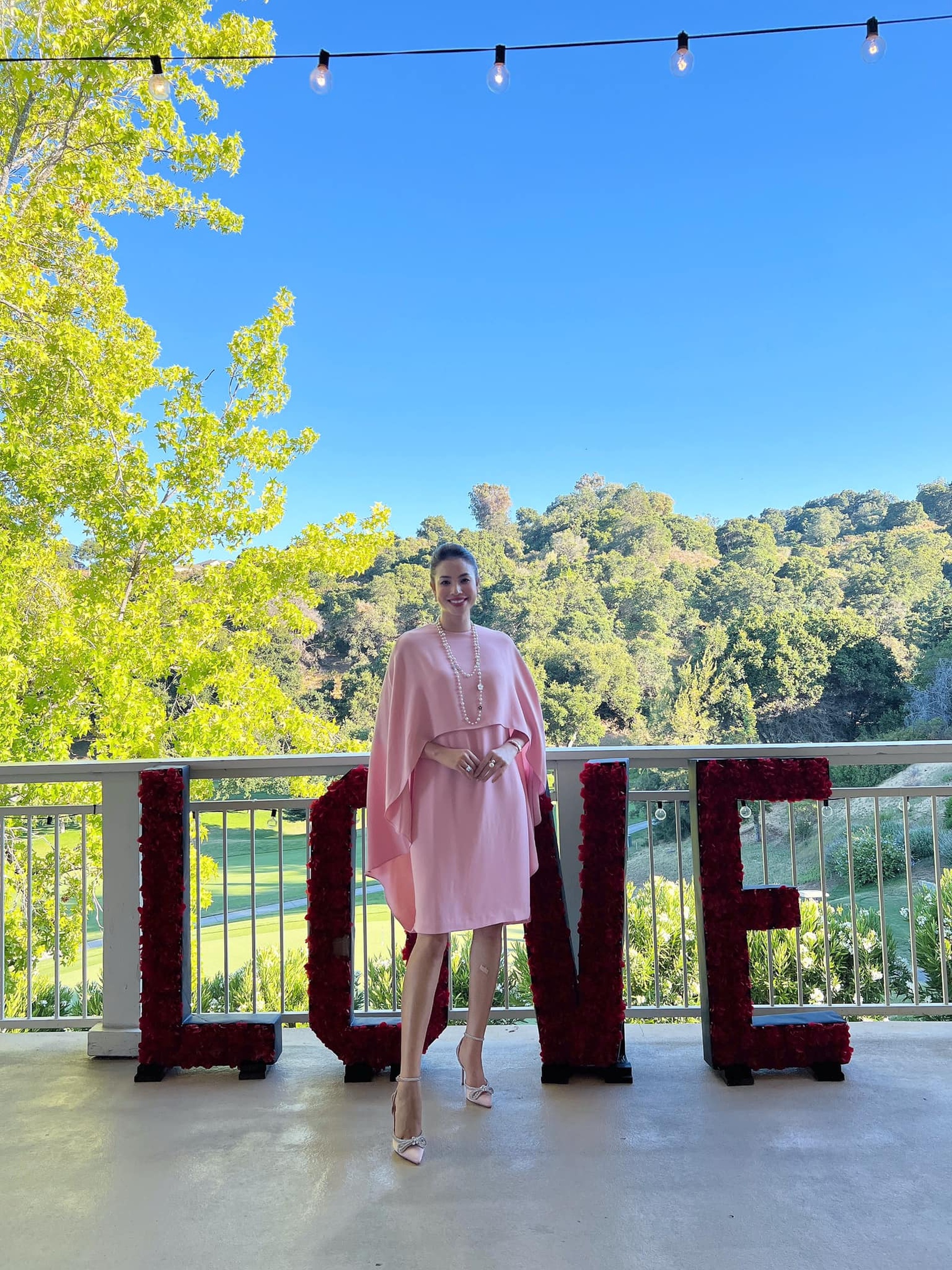 Cuộc sống xa hoa của Hoa hậu Phạm Hương tại Mỹ sau 10 năm đăng quang - 16