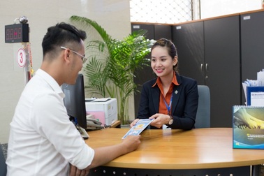 “Hè rộn ràng - Ngàn niềm vui” với Sacombank