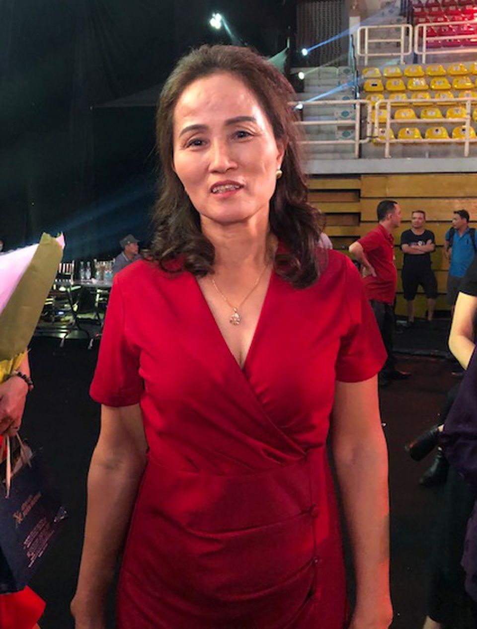 Mẹ tân Hoa hậu Việt Nam 2020: “Con gái tôi sống rất tiết kiệm” - 2 Mẹ tân Hoa hậu Việt Nam 2020: “Con gái tôi sống rất tiết kiệm” - 2