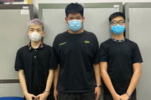 Hà Nội: Tạm giữ 3 thiếu niên chặn xe, chém người để trả đũa