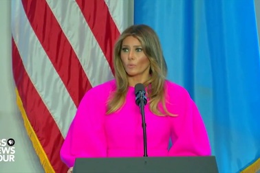 Bộ cánh gây chú ý của bà Melania Trump khi phát biểu trước Liên Hợp Quốc