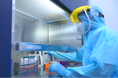 Bên trong khu xét nghiệm Covid-19 giữa tâm dịch Đà Nẵng