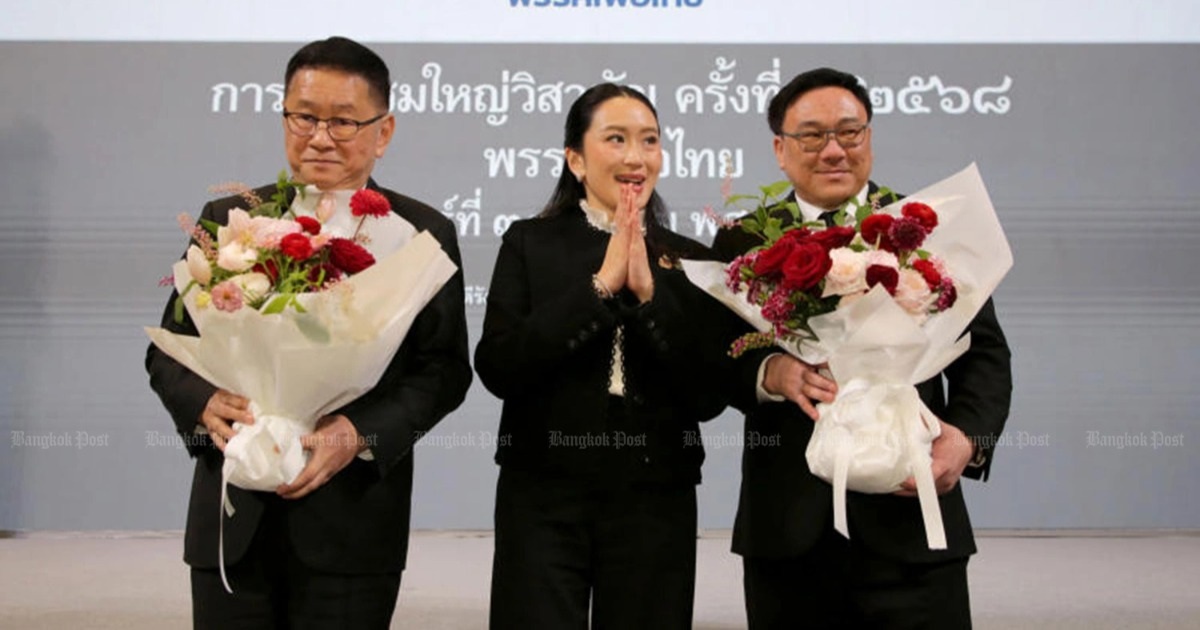 Pheu Thai chọn lãnh đạo mới kế nhiệm con gái ông Thaksin