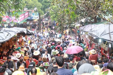 Không để tình trạng “chặt chém”, mê tín dị đoan… diễn ra tại chùa Hương