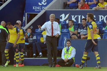 CĐV Arsenal chửi rủa, gây sức ép đòi CLB mua tiền đạo