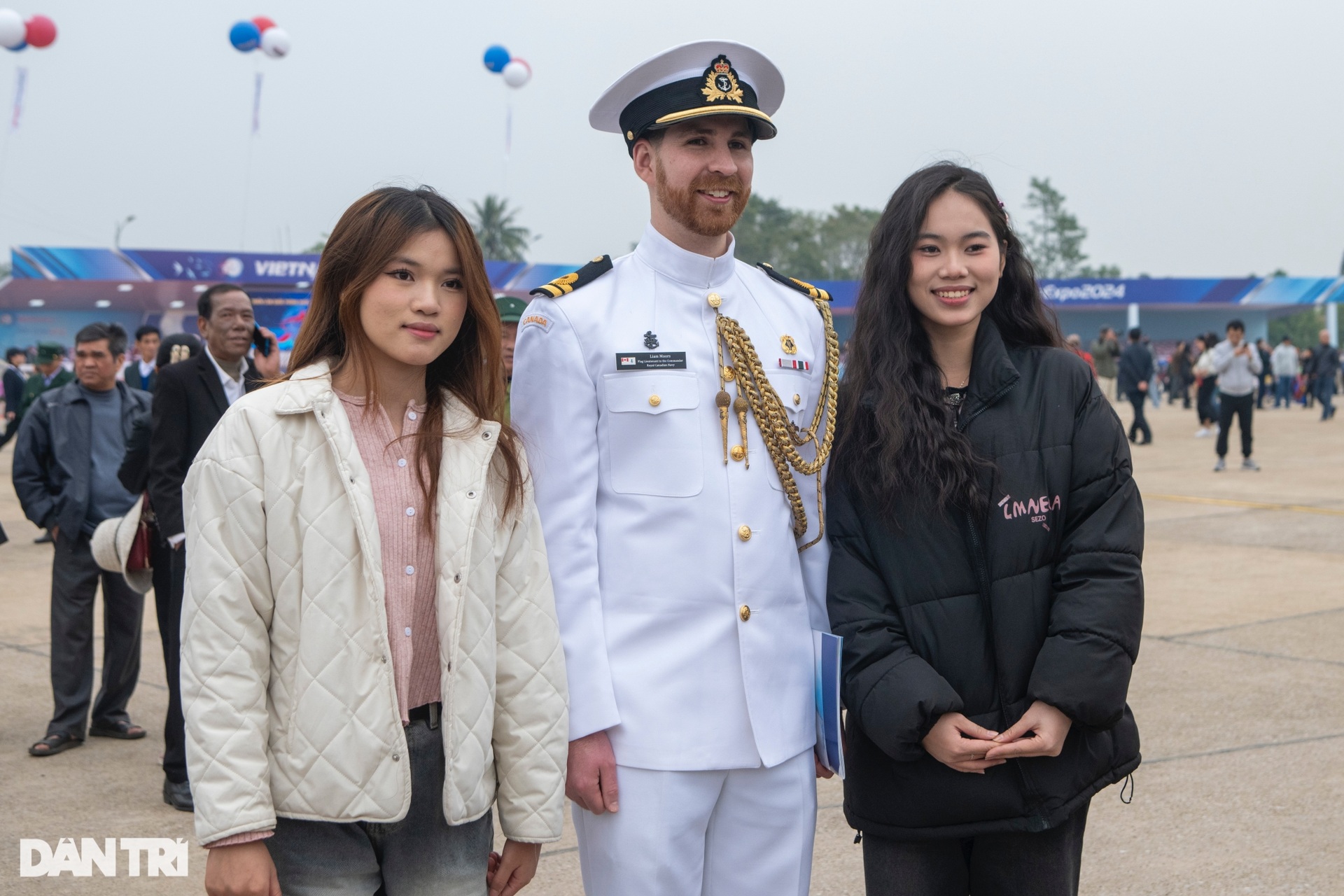 Hàng vạn người dân thích thú khám phá, trải nghiệm tại Triển lãm Quốc phòng - 8 Hàng vạn người dân thích thú khám phá, trải nghiệm tại Triển lãm Quốc phòng - 8