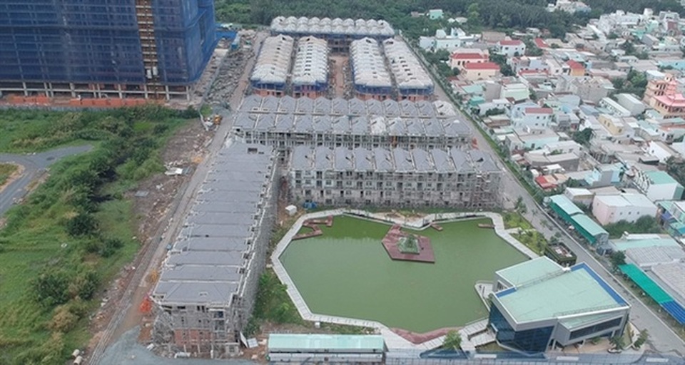 TPHCM công khai chủ đầu tư dự án vi phạm về đất đai - 1 TPHCM công khai chủ đầu tư dự án vi phạm về đất đai - 1