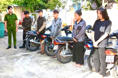 Công an mật phục bắt băng nhóm trộm xe máy hoành hành ở chung cư