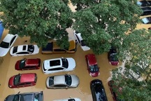 Hàng chục ô tô "dập dềnh" trong lũ ở thành phố Thái Nguyên