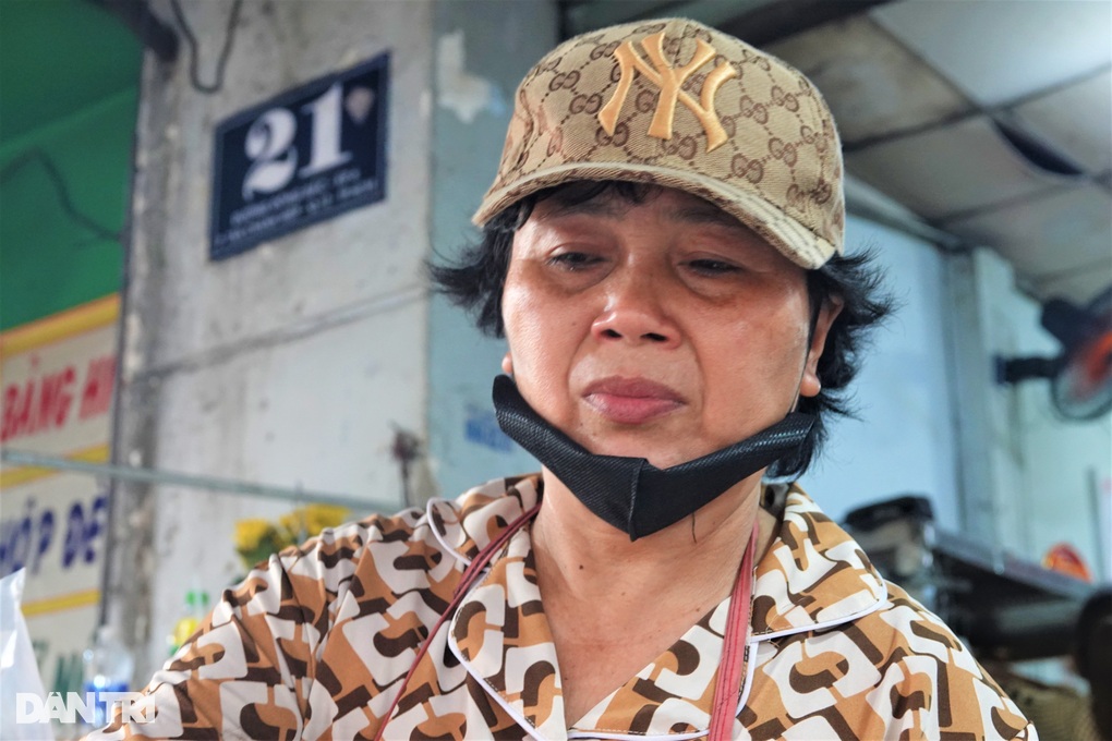 Bếp trưởng 13 tuổi đổ bánh xèo nuôi 2 em và ước mơ... đầy nước mắt - 4 Bếp trưởng 13 tuổi đổ bánh xèo nuôi 2 em và ước mơ... đầy nước mắt - 4
