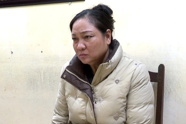 Bắt giữ người phụ nữ 35 năm trốn truy nã về tội mua bán người