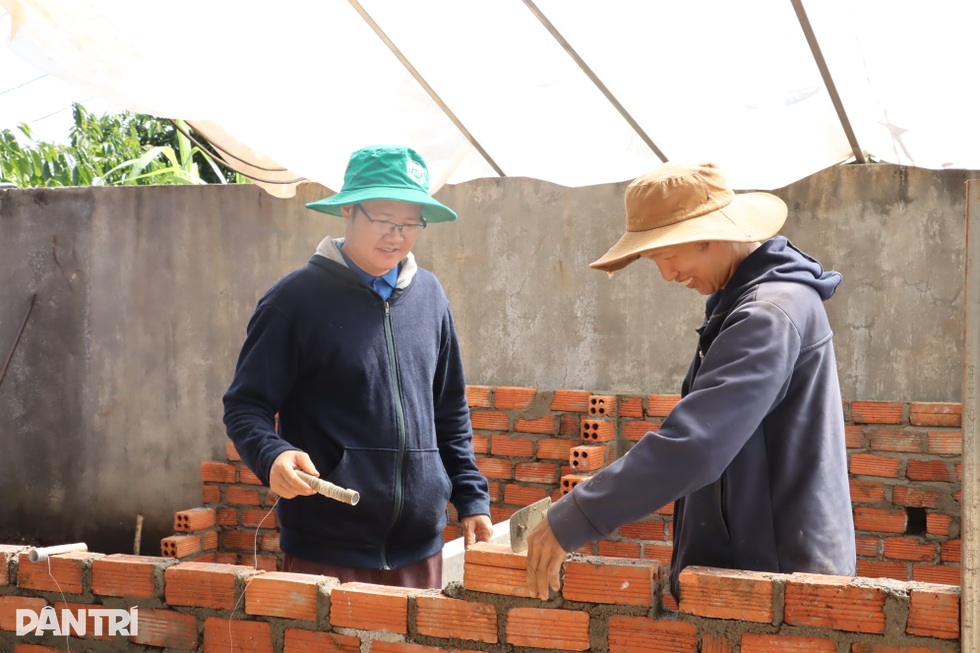 Trưởng thôn người Dao nói ít, làm nhiều, điểm tựa của bà con buôn làng - 3 Trưởng thôn người Dao nói ít, làm nhiều, điểm tựa của bà con buôn làng - 3
